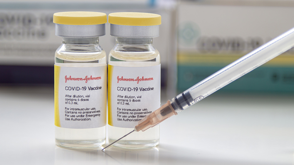 Das COVID-Projekt von Factcheck.org wird von einer Stiftung finanziert, die fast 16 Prozent ihres Vermögens an dem umstrittenen Impfstoffhersteller Johnson & Johnson hält